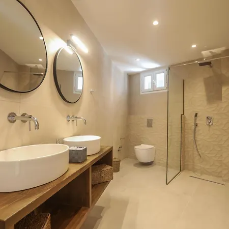 Magdachris Luxury Hotel